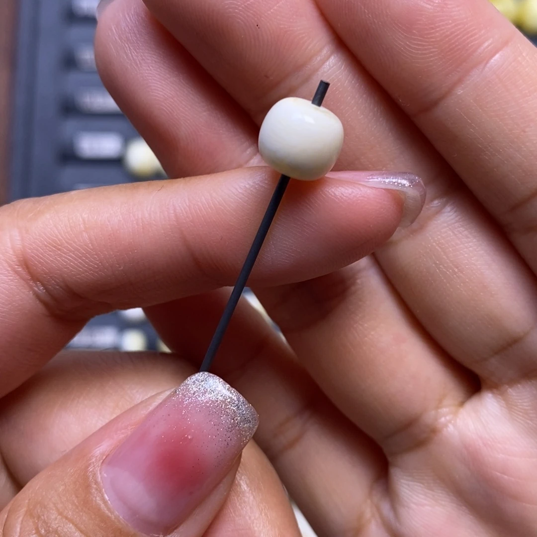 蜜蜡未镶嵌珠宝奇石浓白妖花老型9*8mm