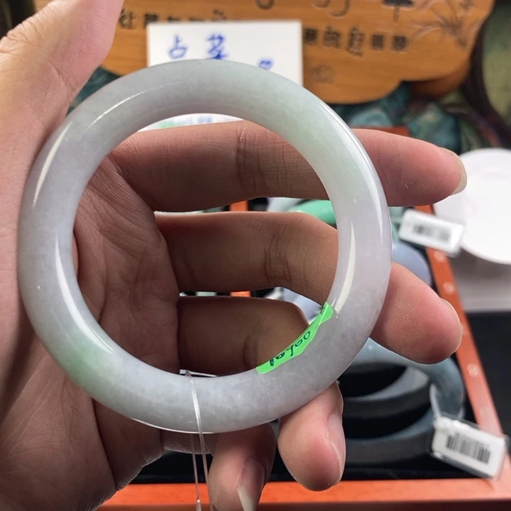 翡翠手镯未镶嵌48小时鉴赏期