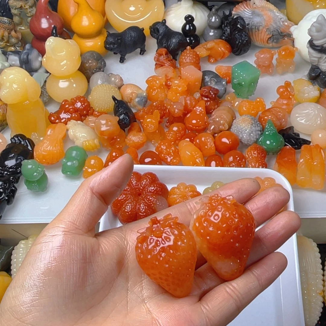 X***5石英质玉（金丝玉）未镶嵌颈饰