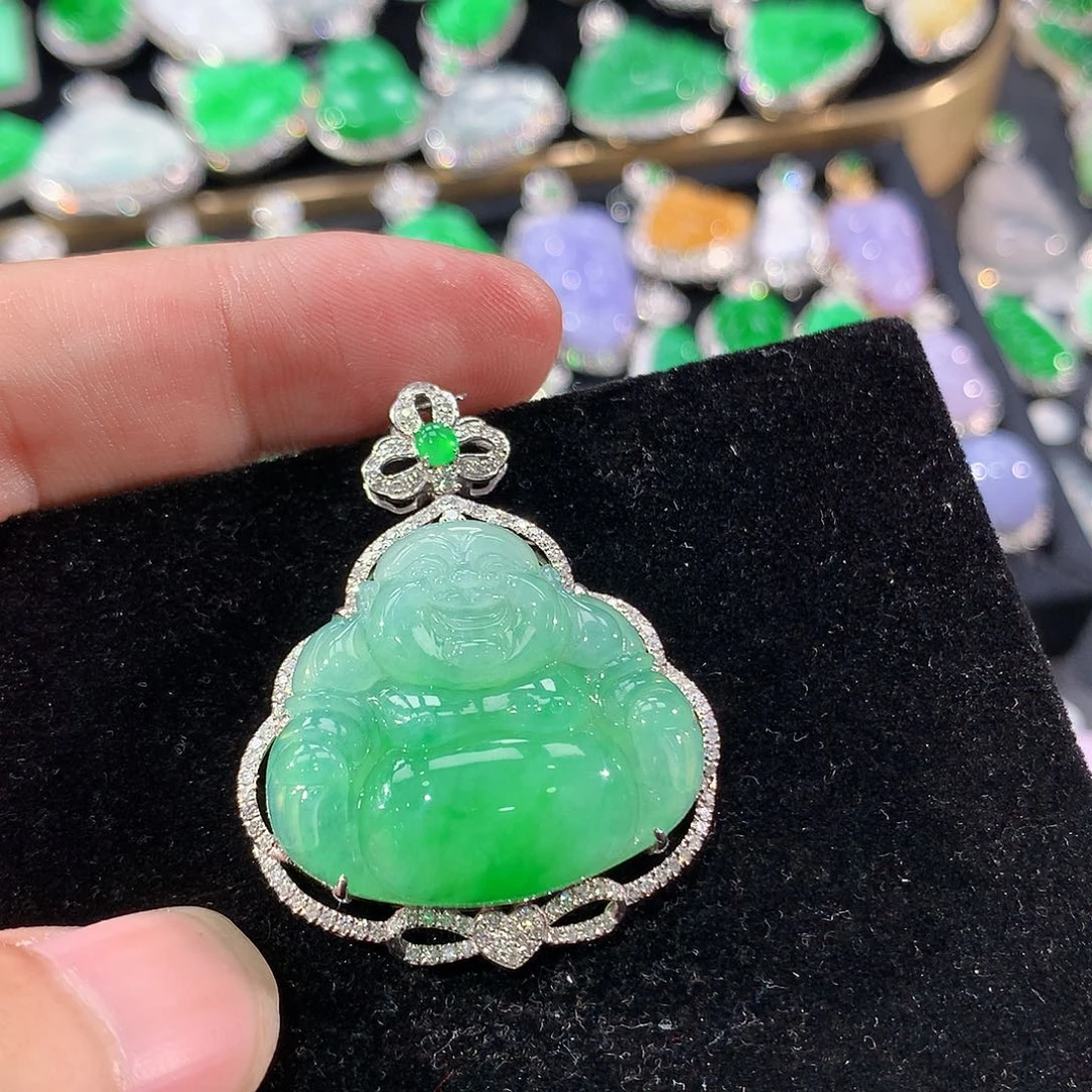 翡翠18K金镶嵌颈饰