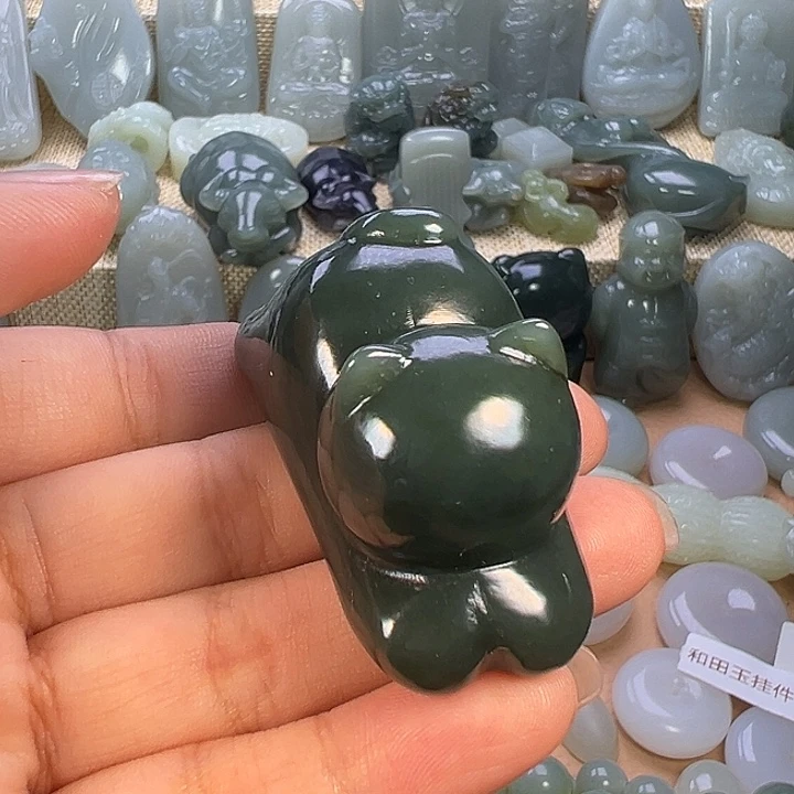 和田玉未镶嵌颈饰