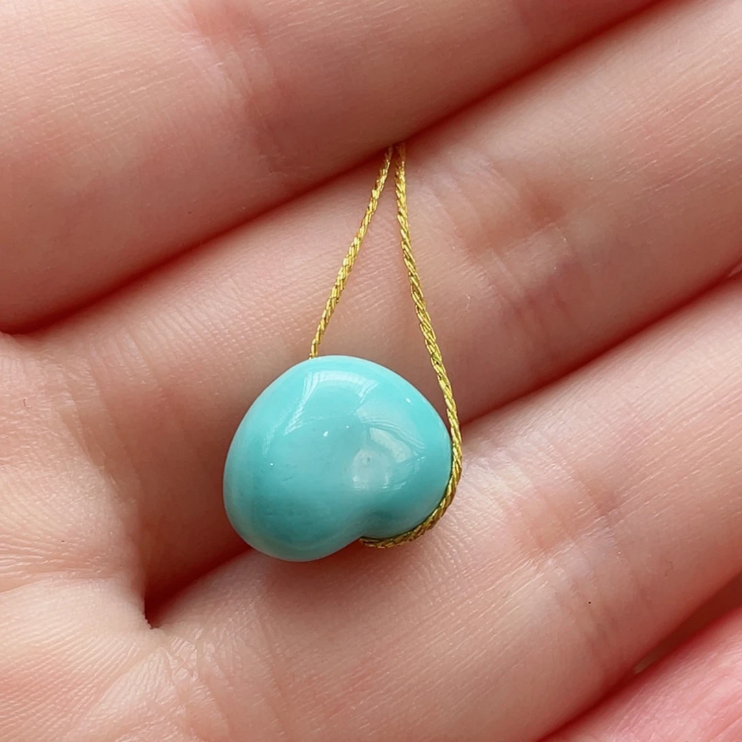 绿松石未镶嵌颈饰