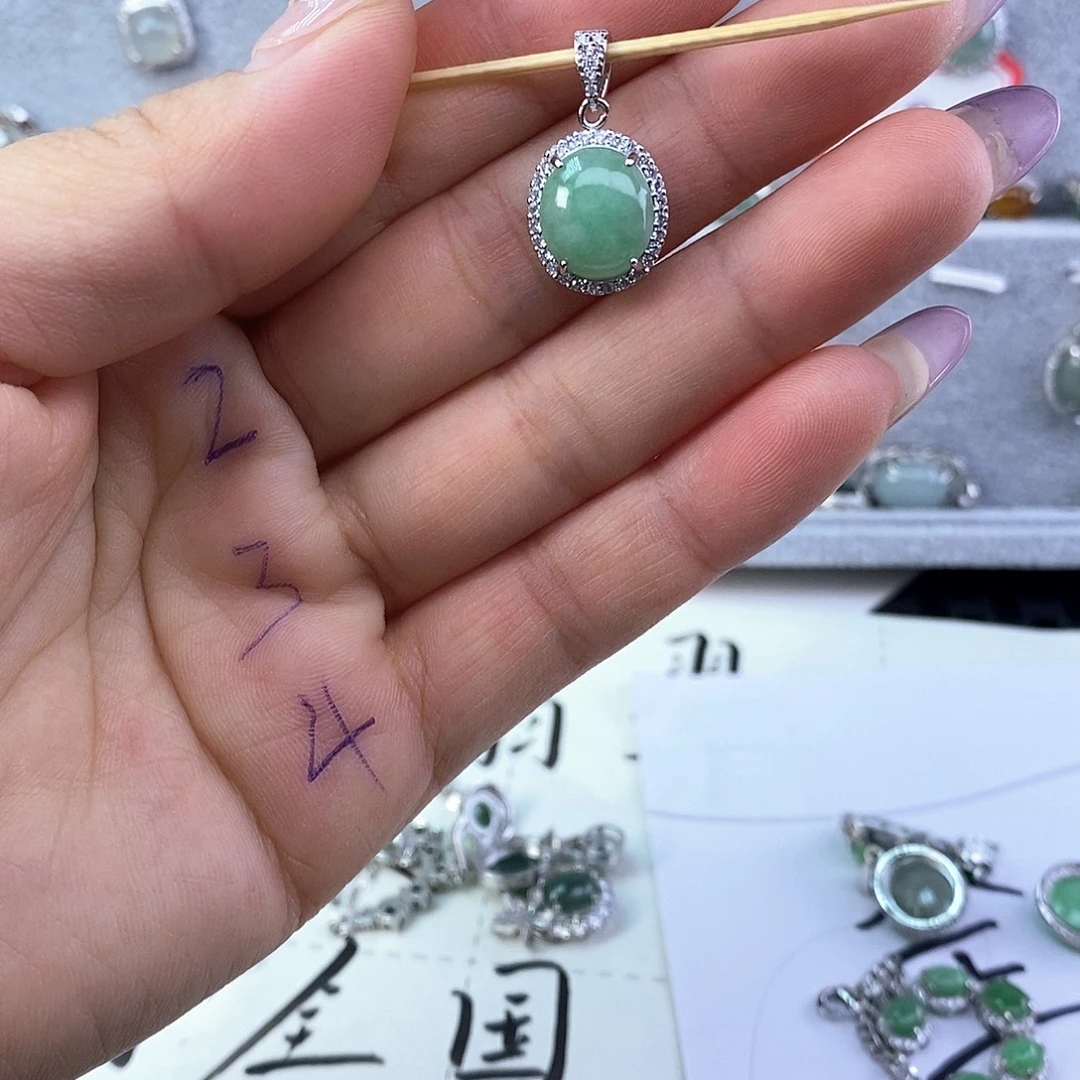 ～***夏翡翠未镶嵌戒指缅甸