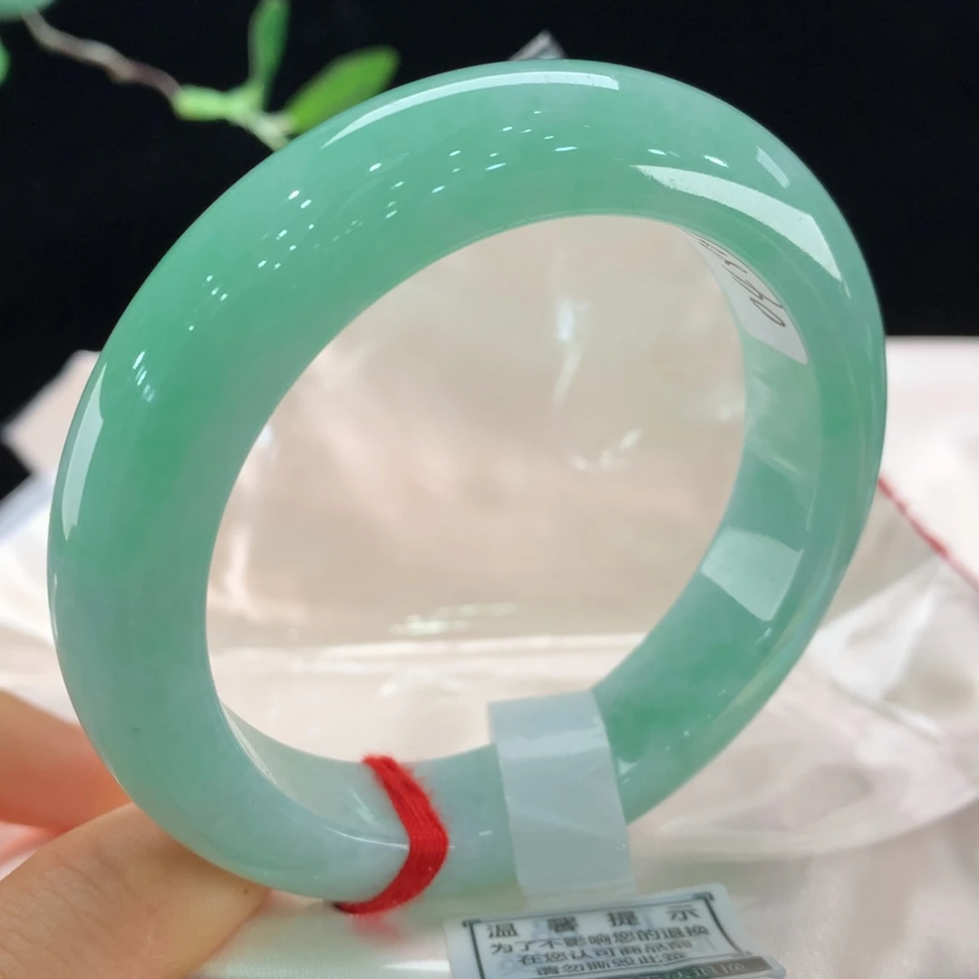 翡翠未镶嵌手镯0486