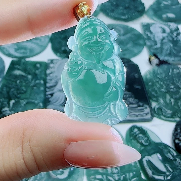 翡翠未镶嵌颈饰多样性发货天然的A货翡翠