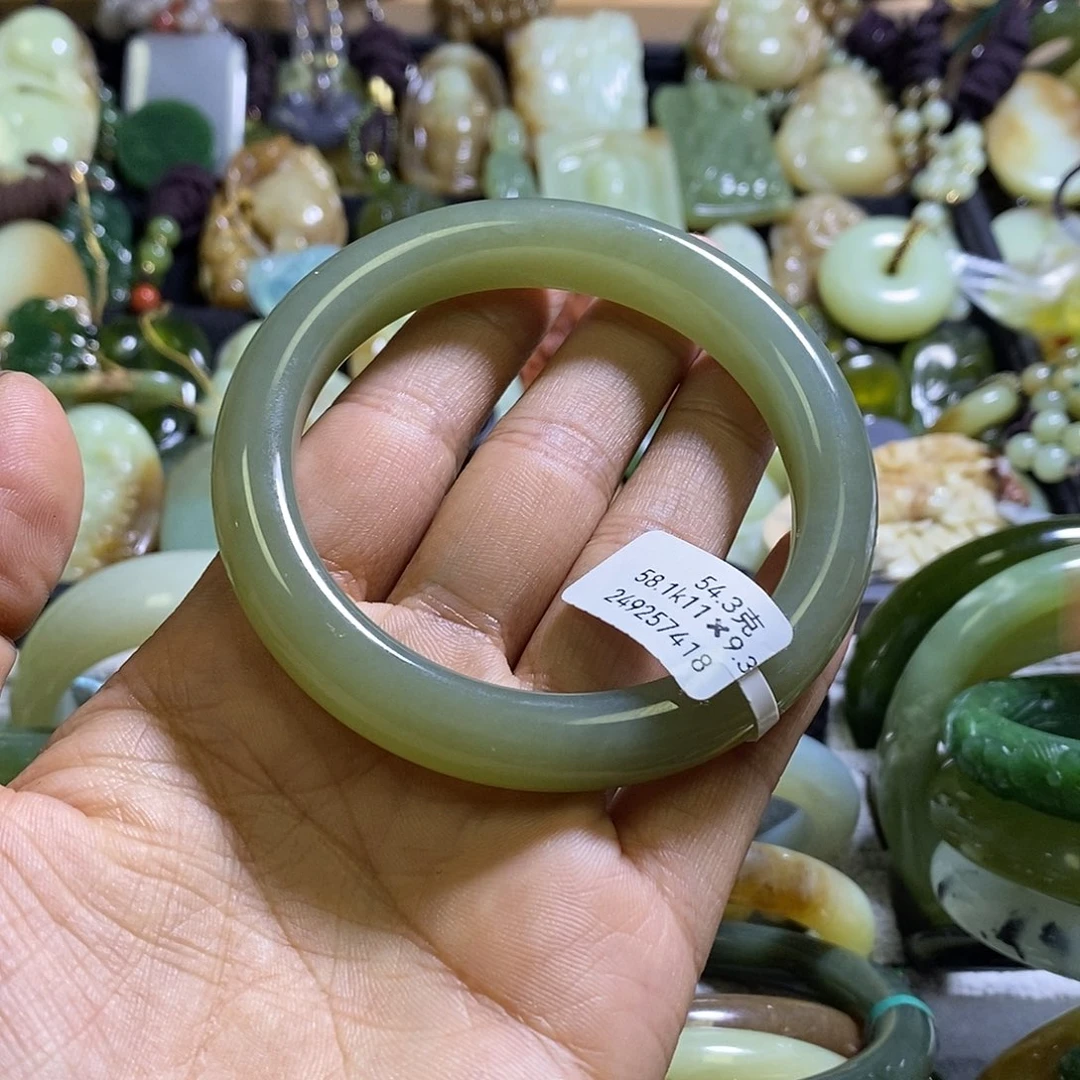 未镶嵌手镯和田玉56口径