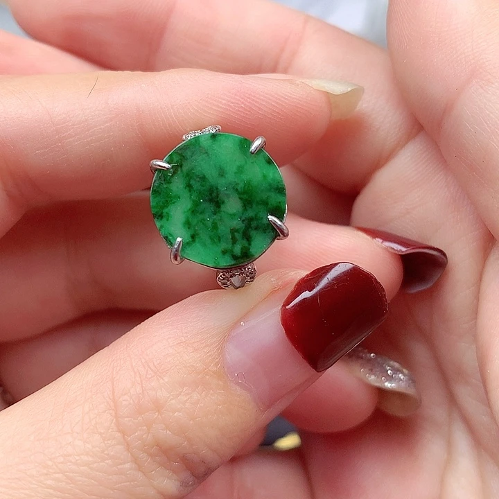 翡翠颈饰银S925镶嵌翡翠