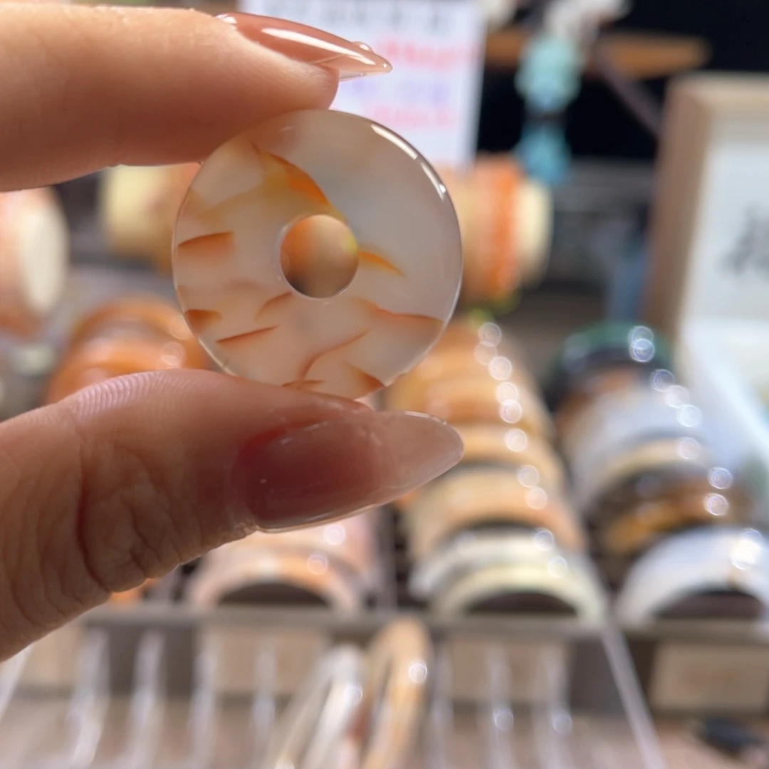 合金颈饰玛瑙/玉髓龙纹平安扣