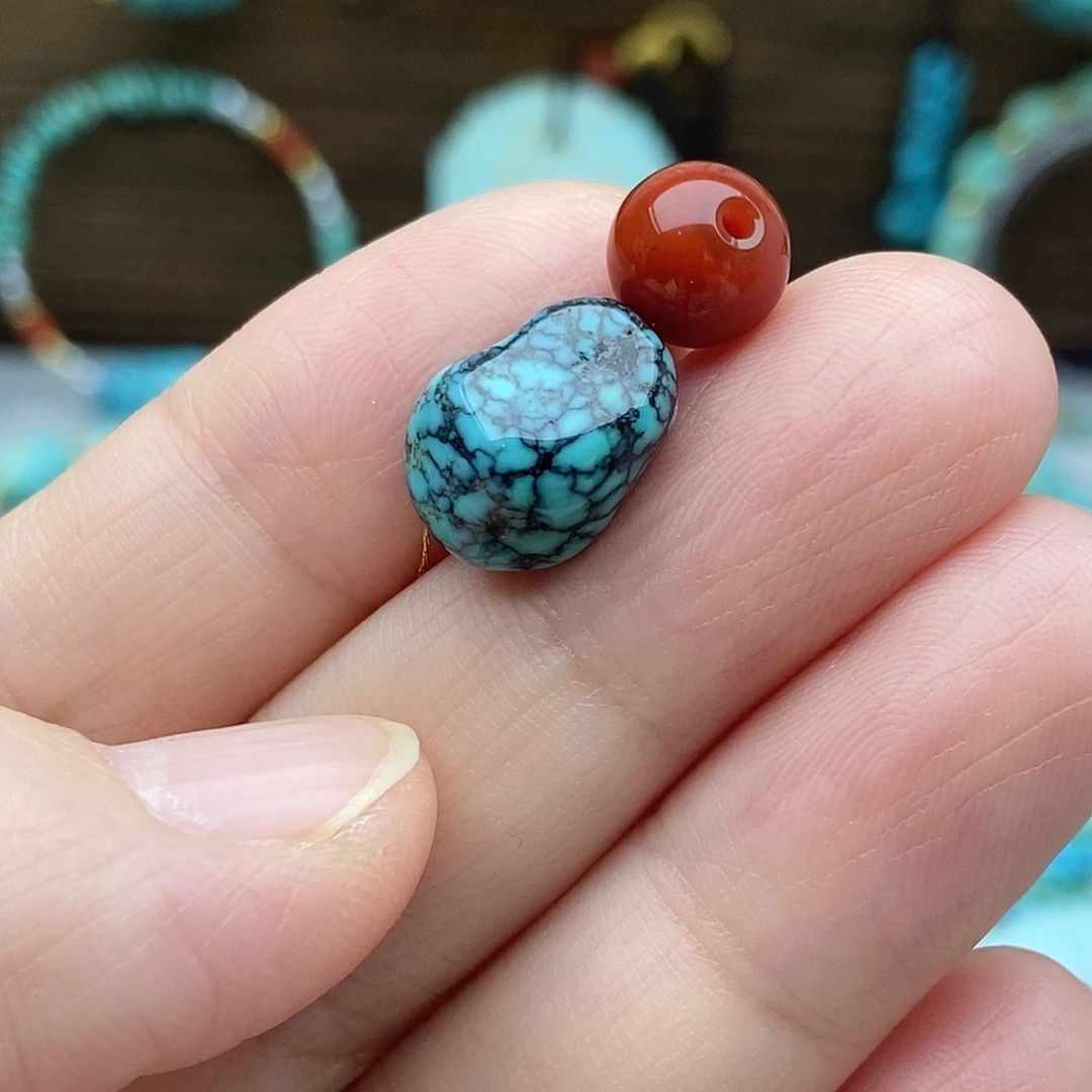 坤***宁南红玛瑙未镶嵌珠宝奇石