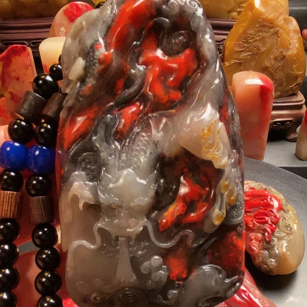 巴林鸡血石龙牌手玩