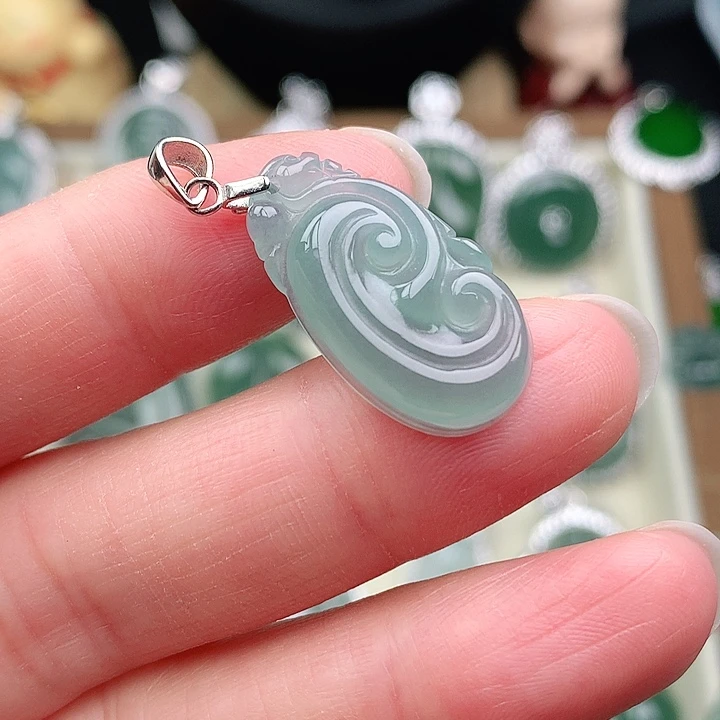 颈饰银S925镶嵌翡翠吊坠