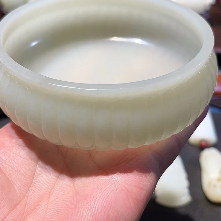 张***总和田玉未镶嵌挂件