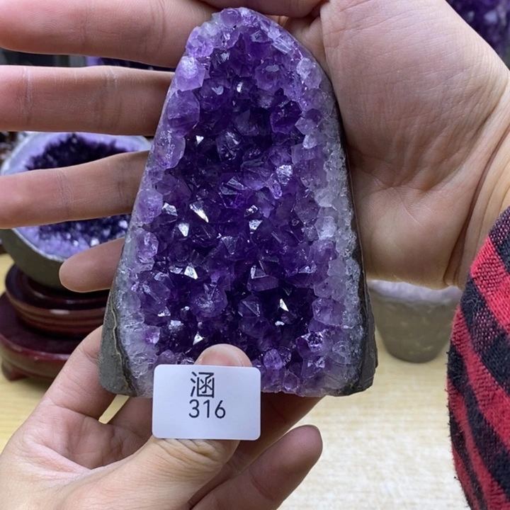 水晶大型摆件（非配饰）未镶嵌