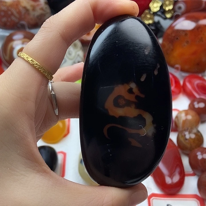 玛瑙/玉髓未镶嵌珠宝奇石