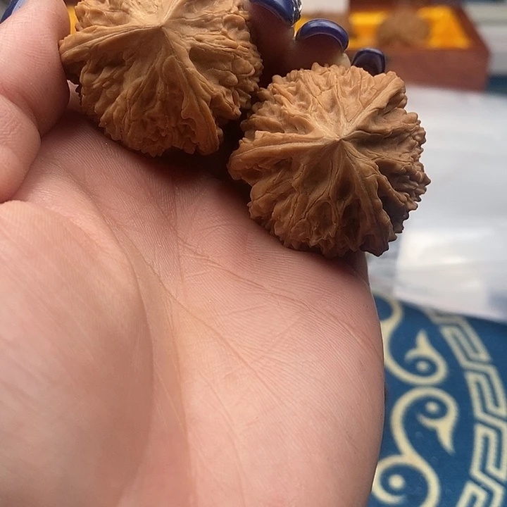 小***家文玩核桃吊坠37全品文山正奔