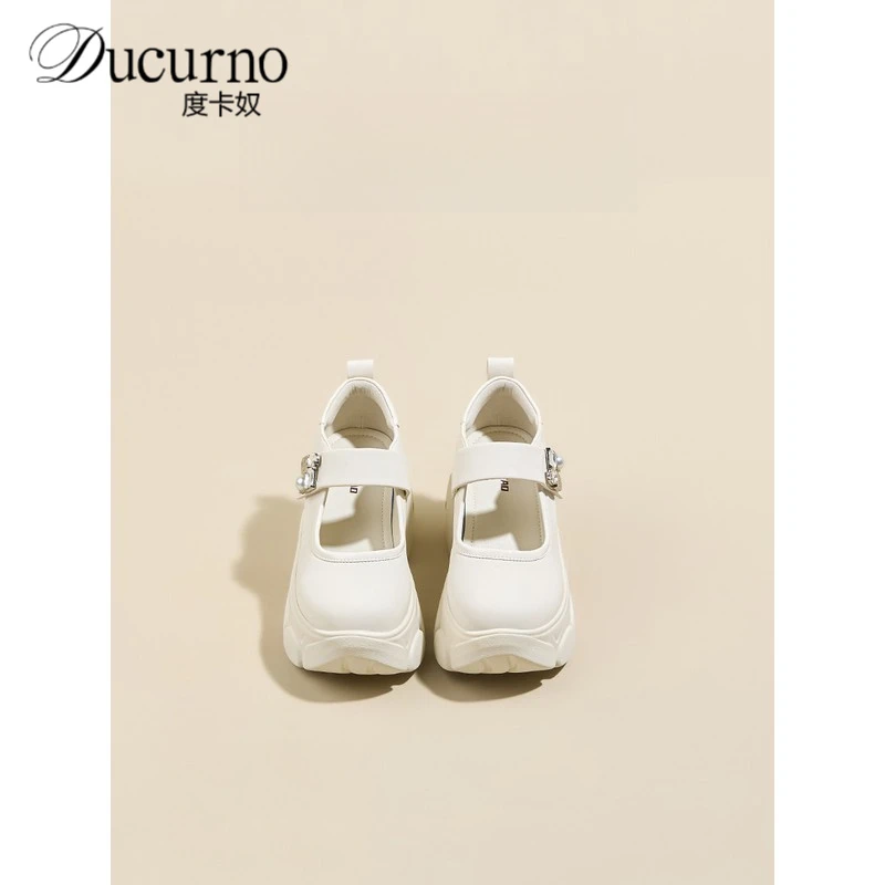 度卡奴2025秋新款黑色坡跟日系单鞋女内增高9CM厚底粗高跟玛丽珍