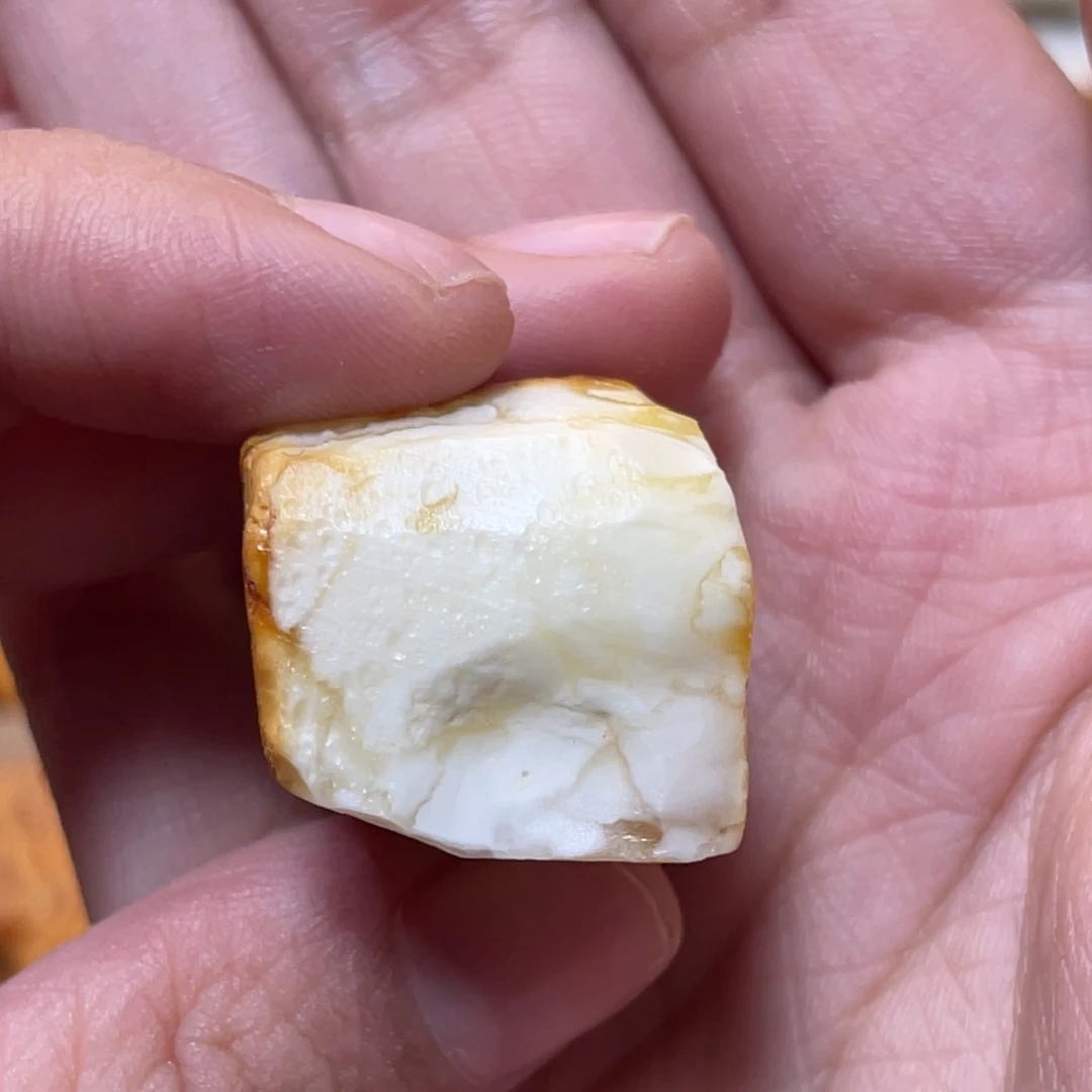 定制琥珀天然原矿