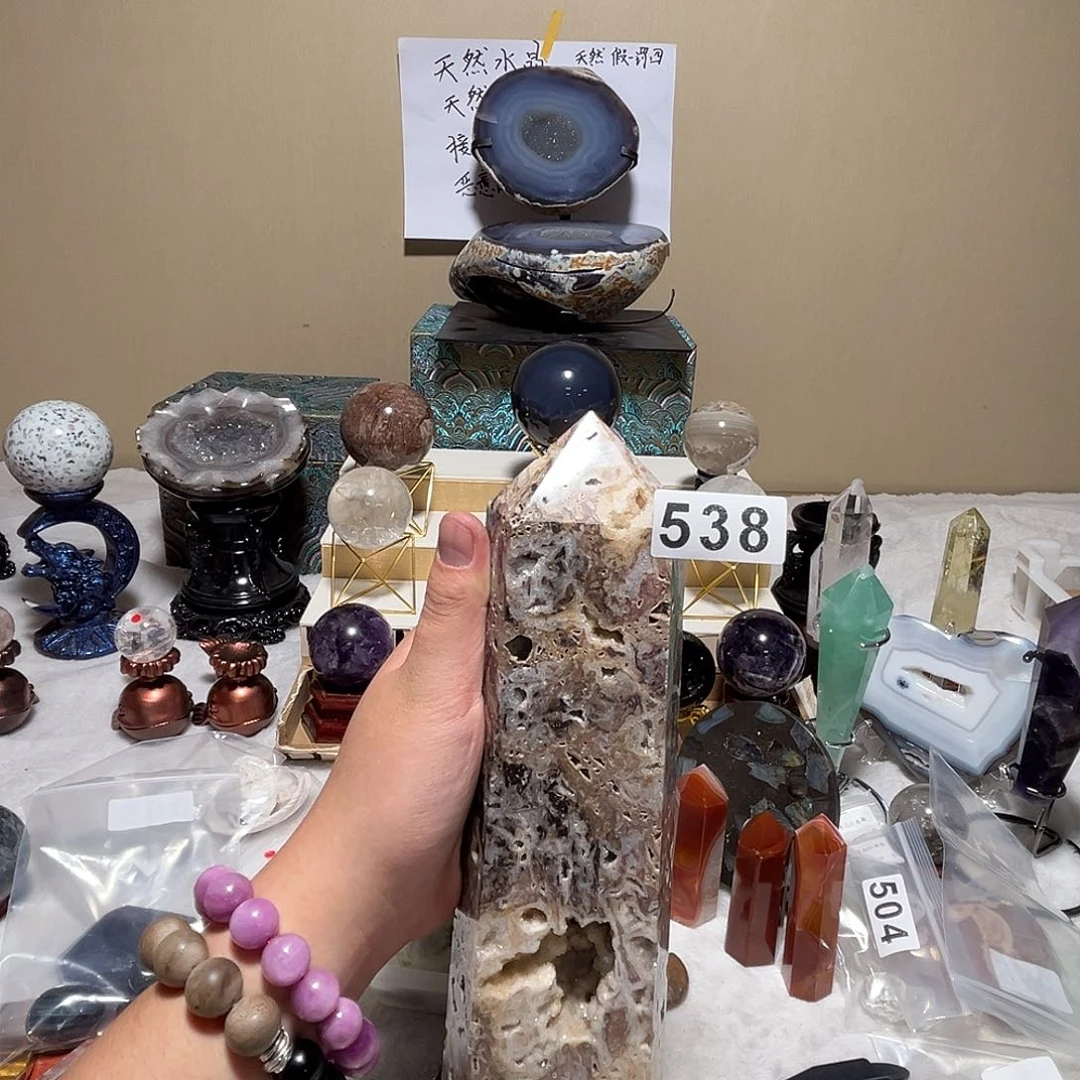 未镶嵌水晶大型摆件（非配饰）V****袁