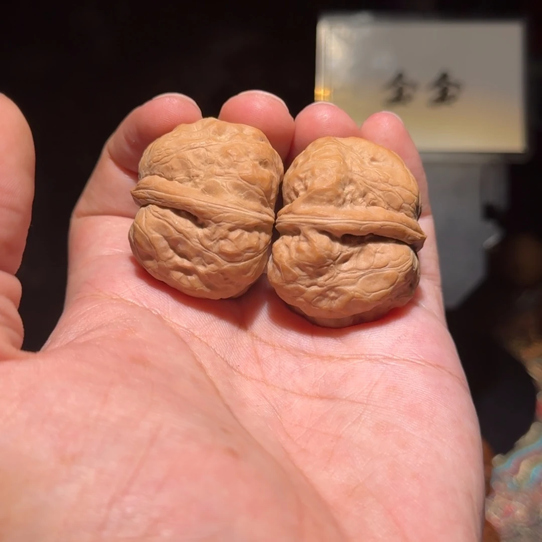 把件核桃438玉蟾，尺寸33 38 30