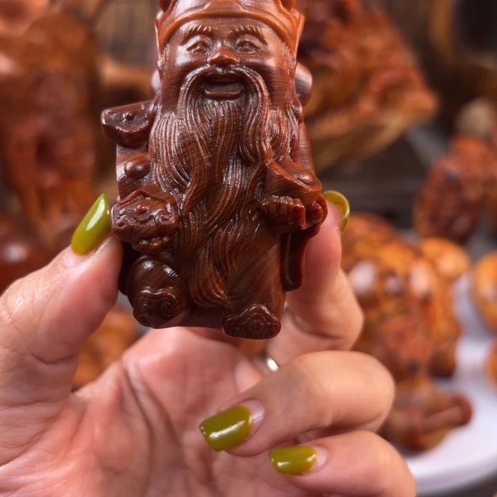 魏***凉太行崖柏手把件的设计和制作