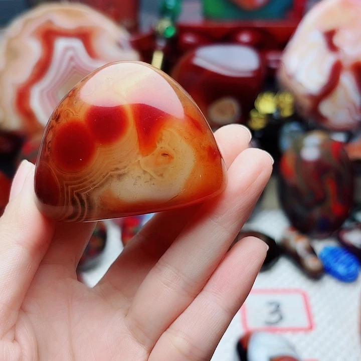 骆***部玛瑙/玉髓未镶嵌珠宝半成品