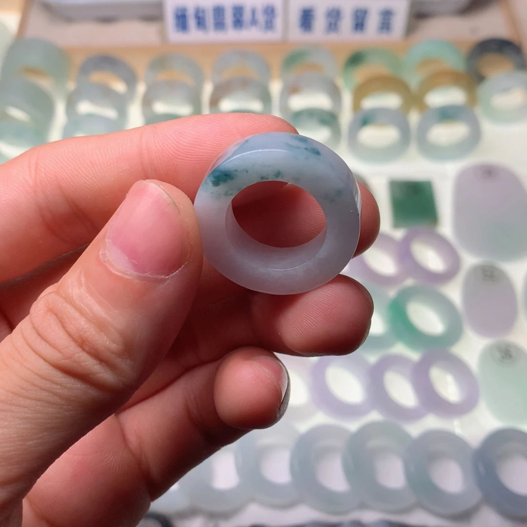 定制翡翠未镶嵌翡翠戒指