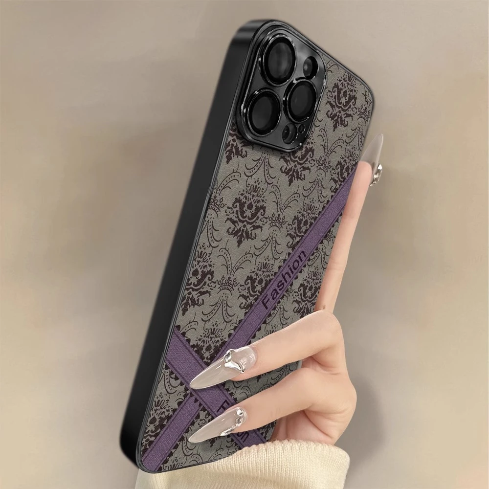 时尚花纹适用苹果16promax手机壳电镀小羊皮iphone15带支架保护壳