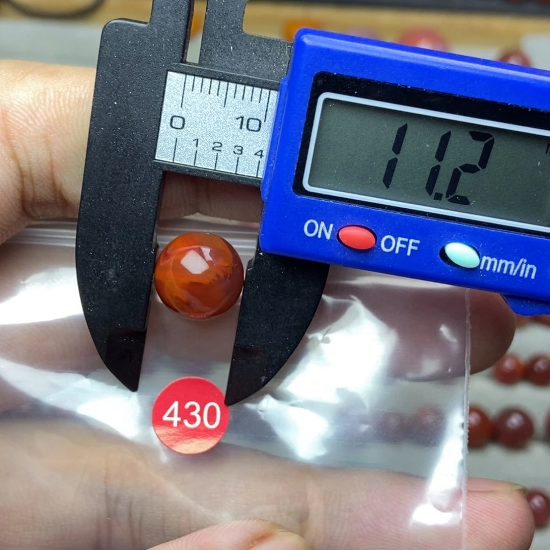 南红玛瑙未镶嵌南红玛瑙有瑕疵