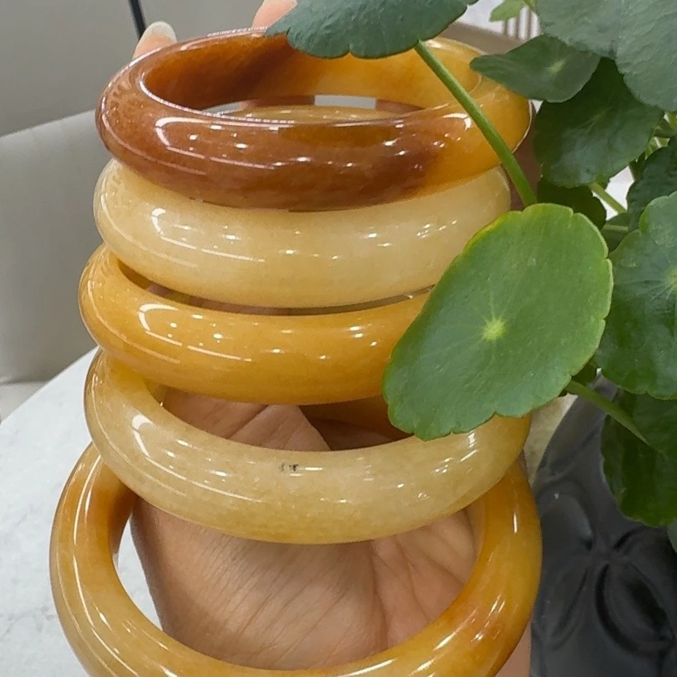 天然黄龙玉时尚手镯【多样性发货拍一发一】