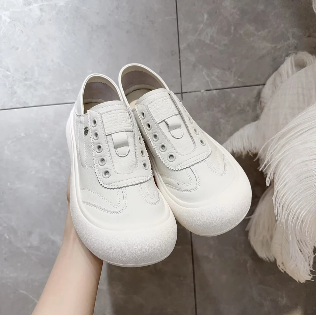 秋款时尚小白鞋低帮休闲