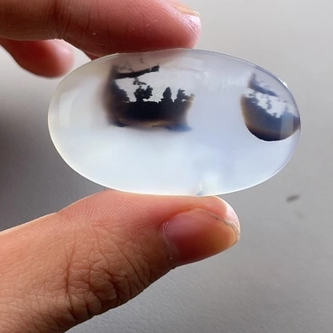 玛瑙/玉髓颈饰未镶嵌黑****子