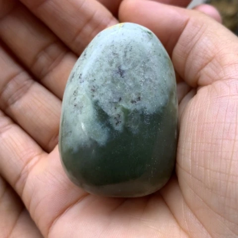 【闪购商品】未镶嵌岫岩河磨玉（透闪石质玉）把件木*杨