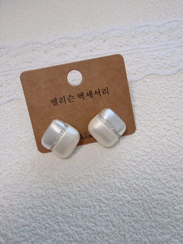 合金树脂耳饰 银色拼接设计感耳钉