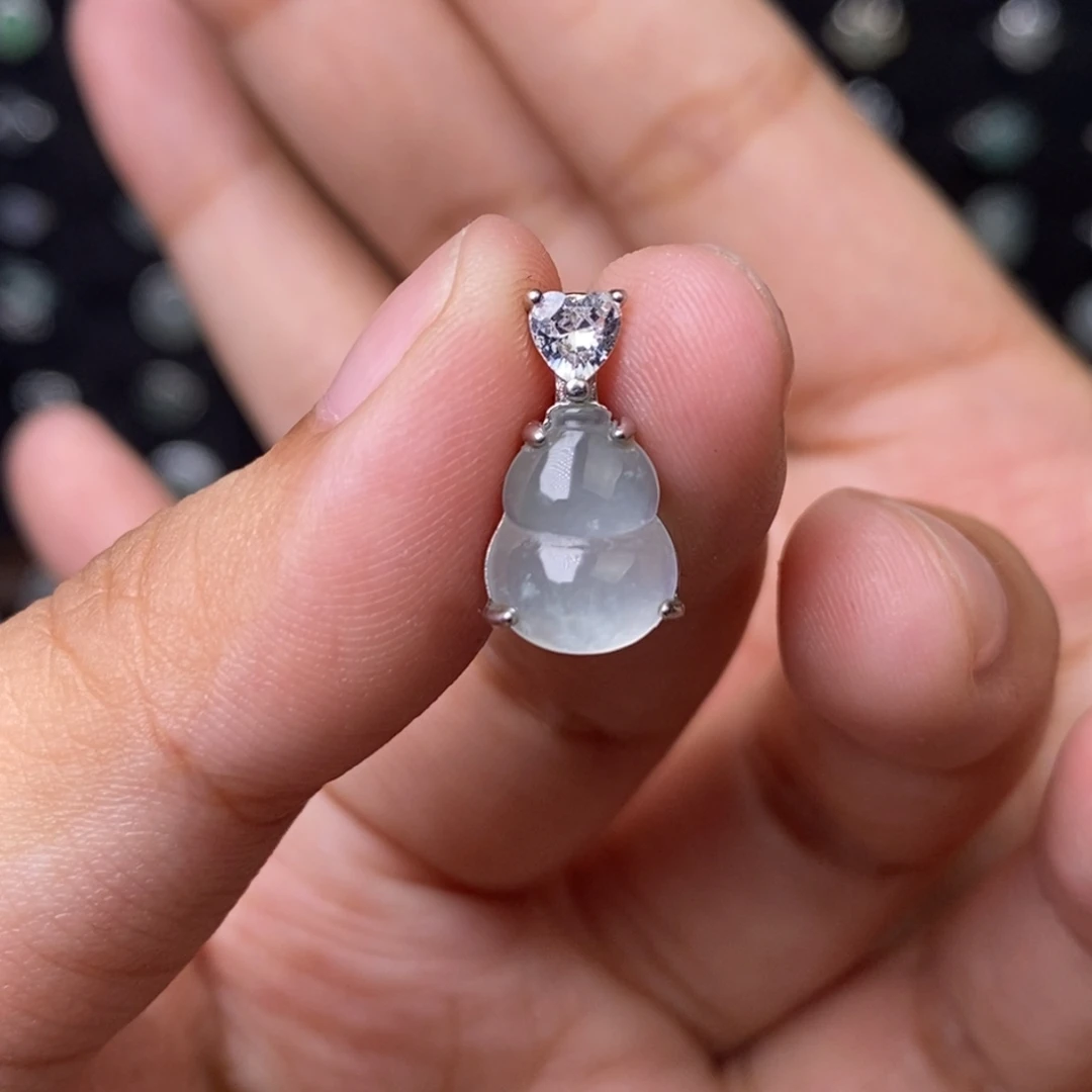 翡翠银S925镶嵌吊坠(赠链)