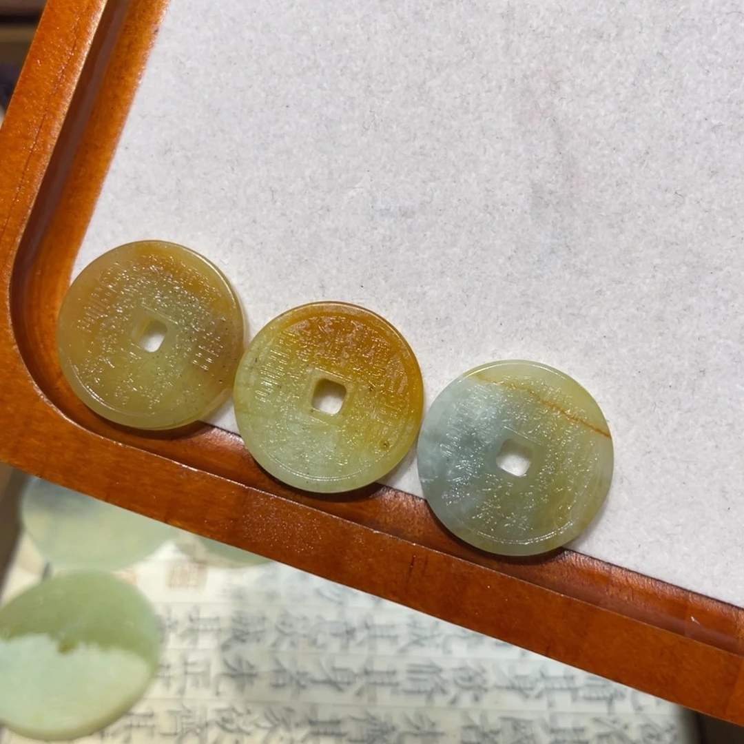 ⁽***⁾岫玉未镶嵌颈饰颈饰