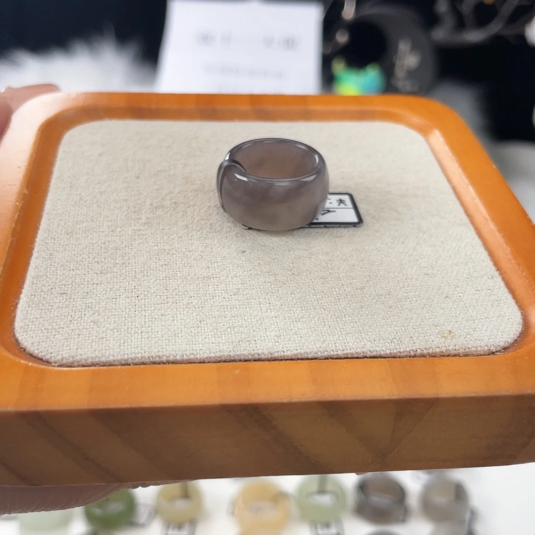 和田玉未镶嵌戒指葡萄紫轮胎。16.2。不退换