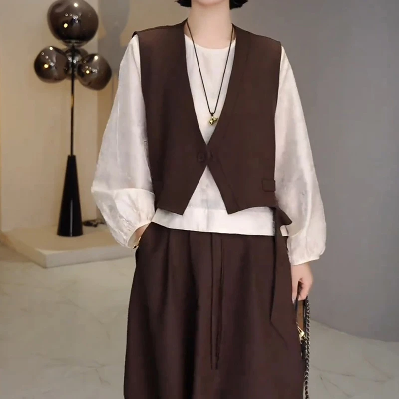 秋季新款穿搭套装设计感不规则衬衫叠穿复古港式V领马甲两件套装