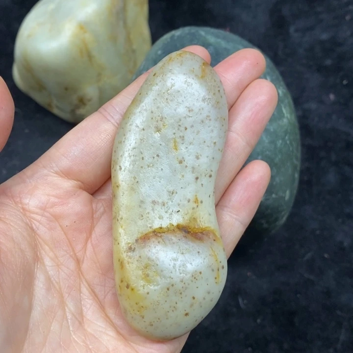 未镶嵌和田玉（糖玉）挂件