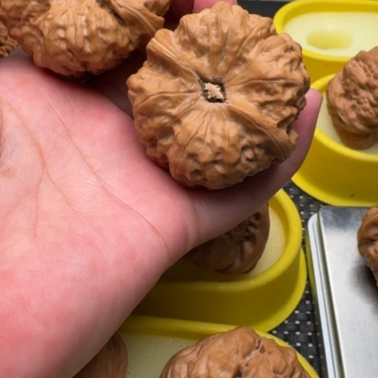 文玩核桃吊坠快***员文玩核桃文玩核桃