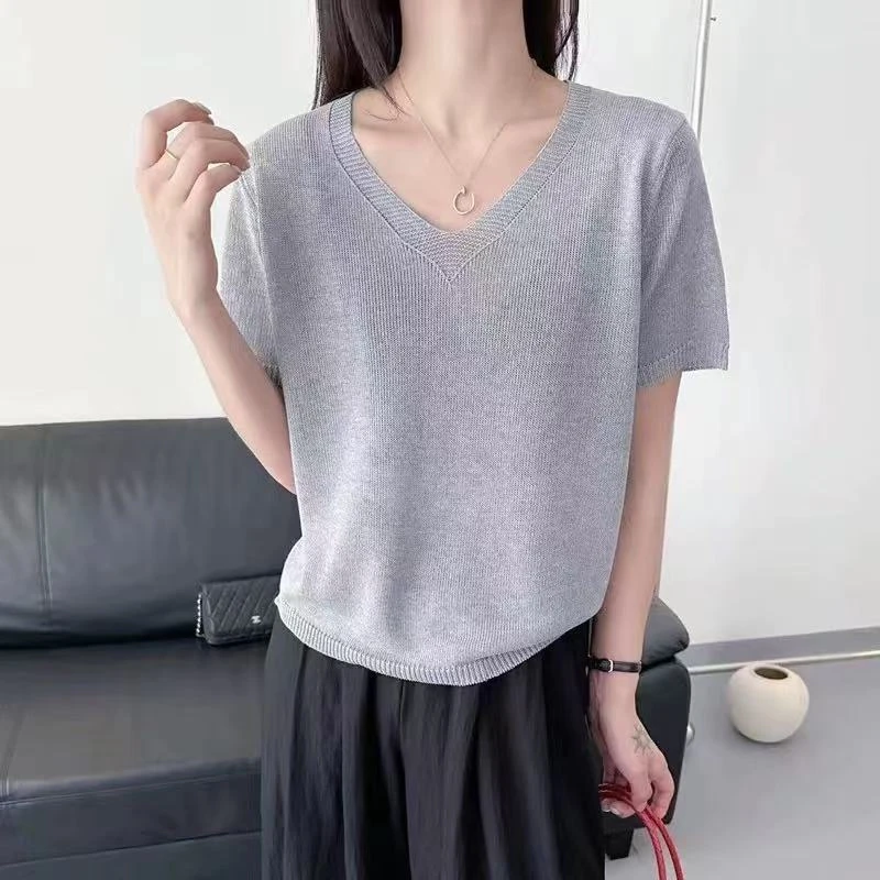 【专属】有运费补贴~浅灰色~夏季和纸纱V领天丝宽松冰感针织上衣