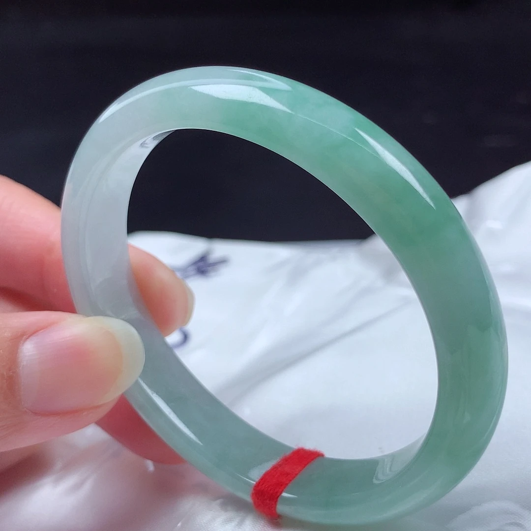 翡翠未镶嵌手镯54贵妃d5416