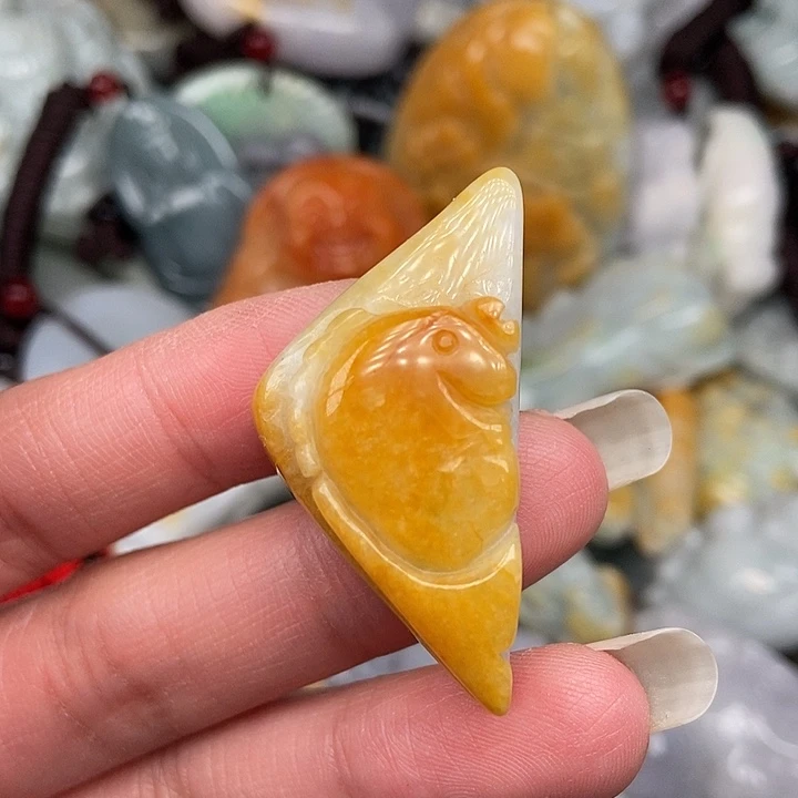 颈饰未镶嵌翡翠翡翠