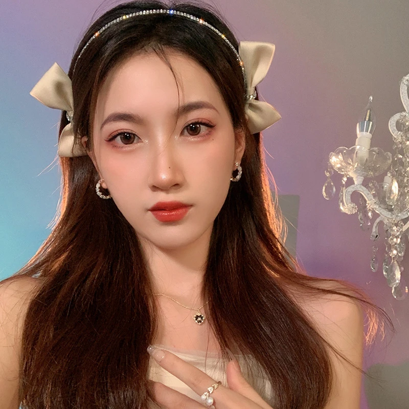 秋冬爆款洋气显脸小发箍头饰发饰头箍网红气质可爱小香风百搭黑色