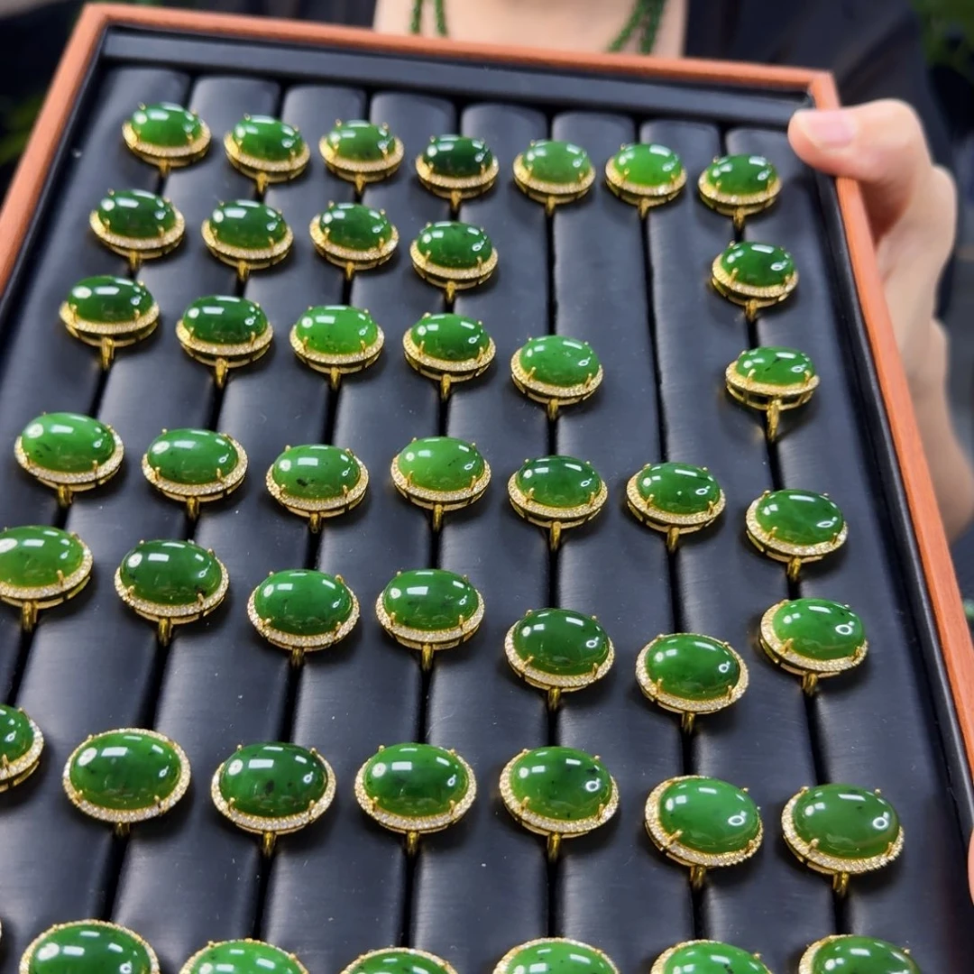 和田玉（碧玉）戒指合金发其一