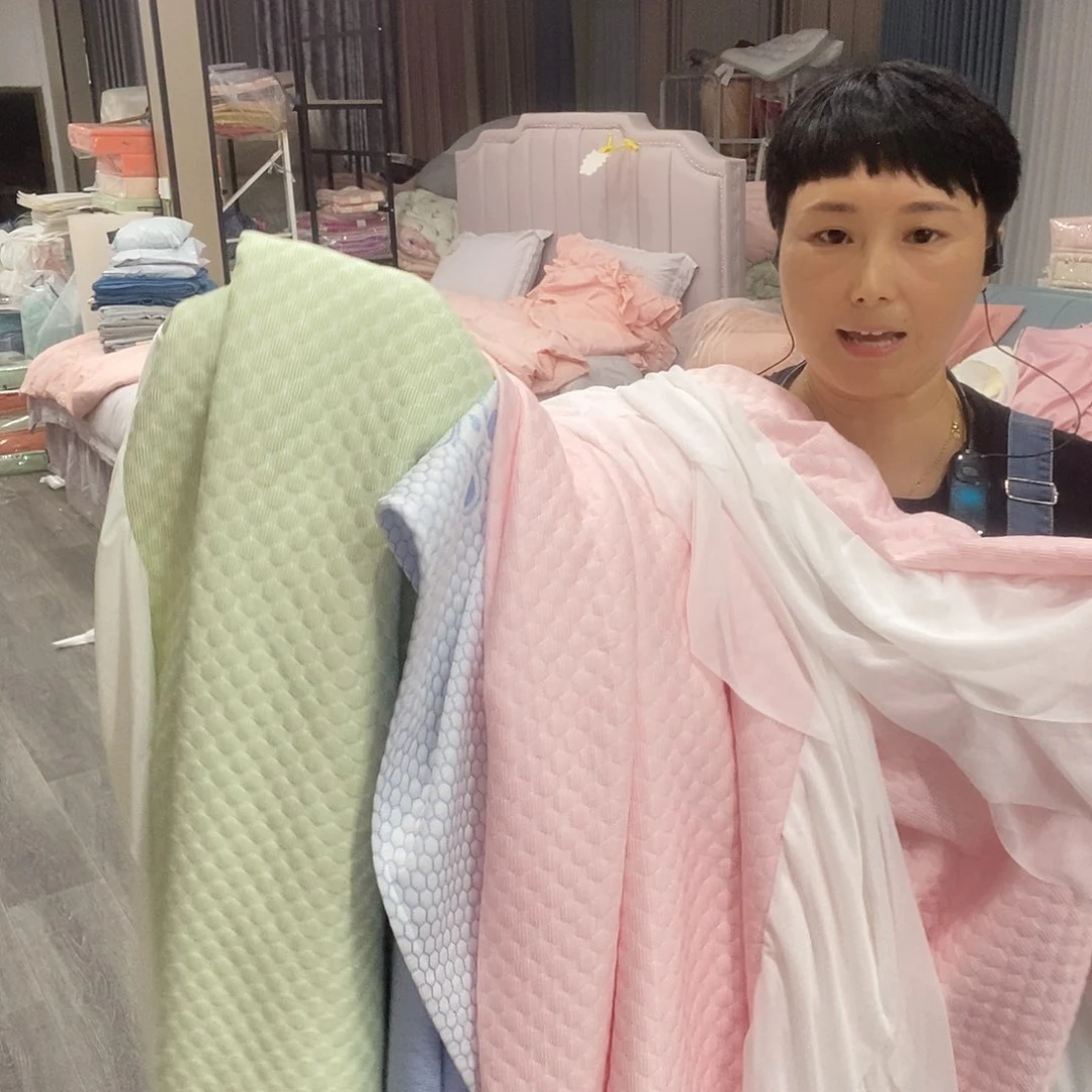 聚酯纤维1.5床群瑕疵品