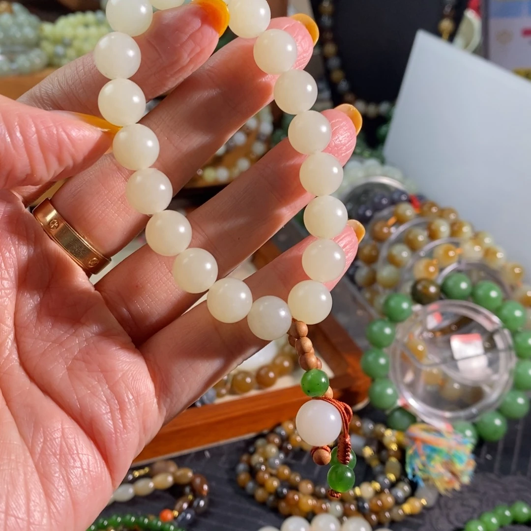 和田玉未镶嵌手链