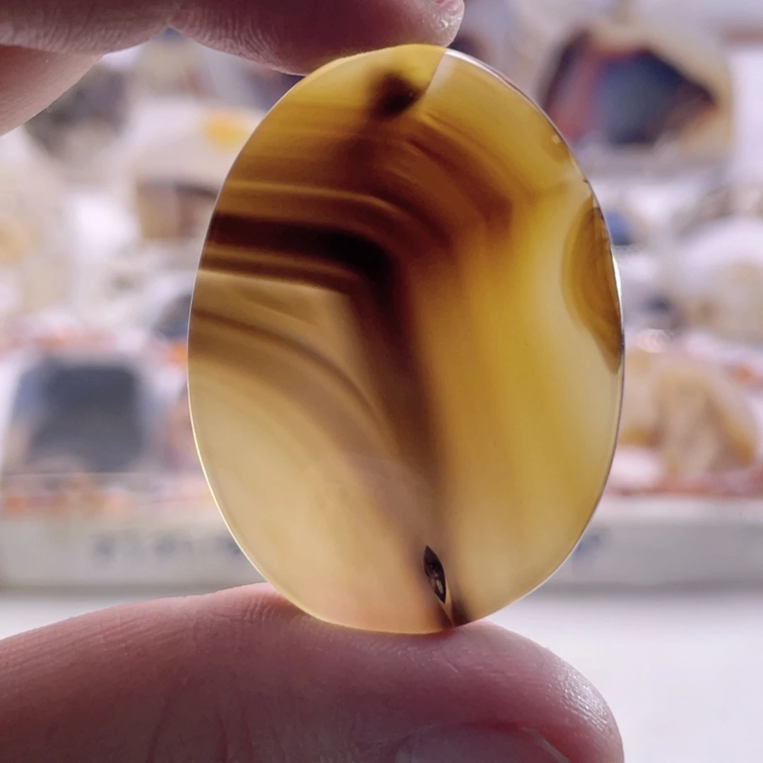 玛瑙/玉髓未镶嵌珠宝奇石