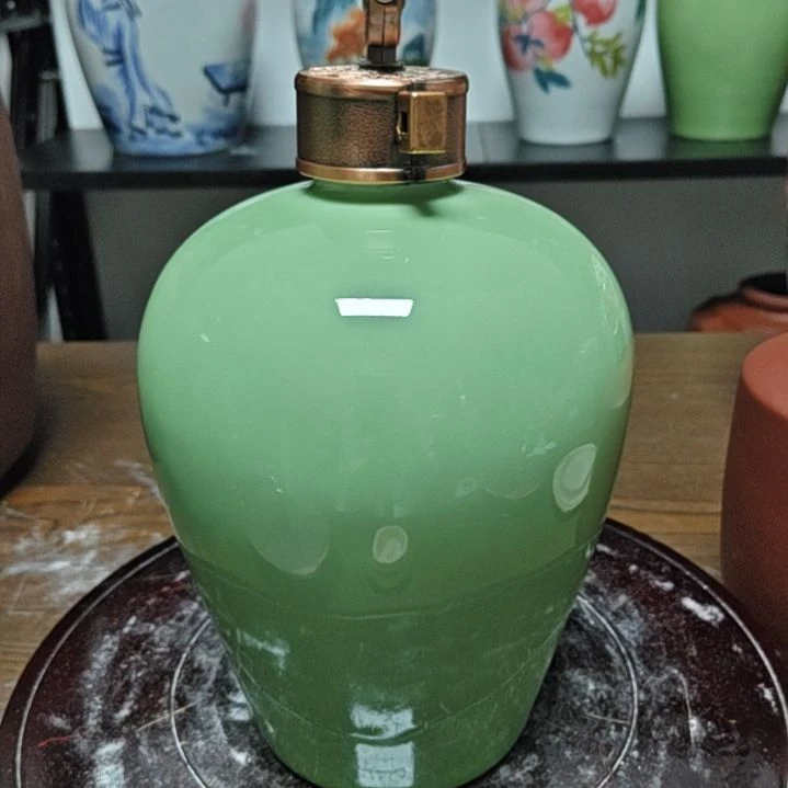 T****梅三斤陶瓷酒坛金属盖瑕疵