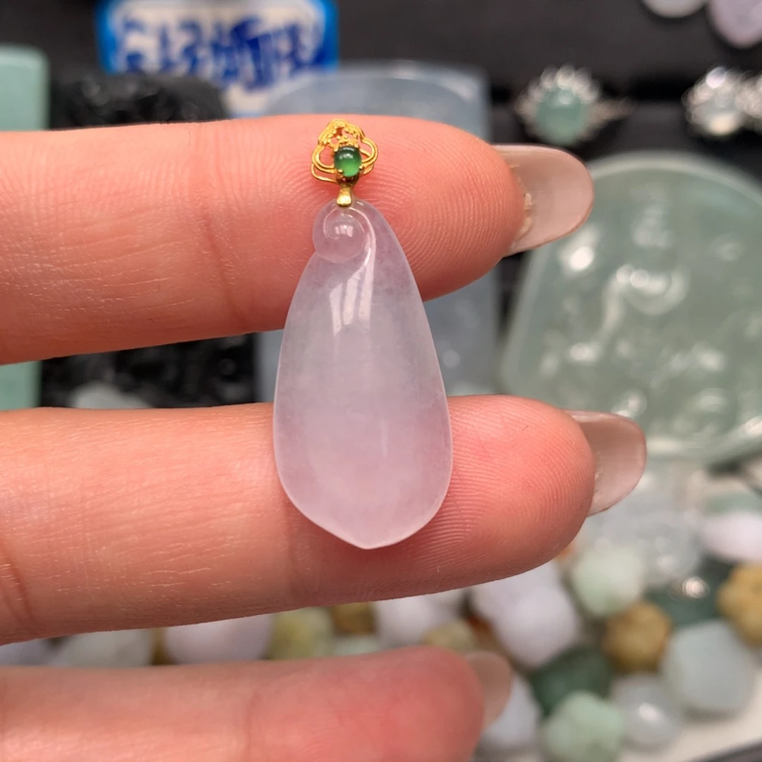 翡翠18K金镶嵌颈饰粉紫色福瓜