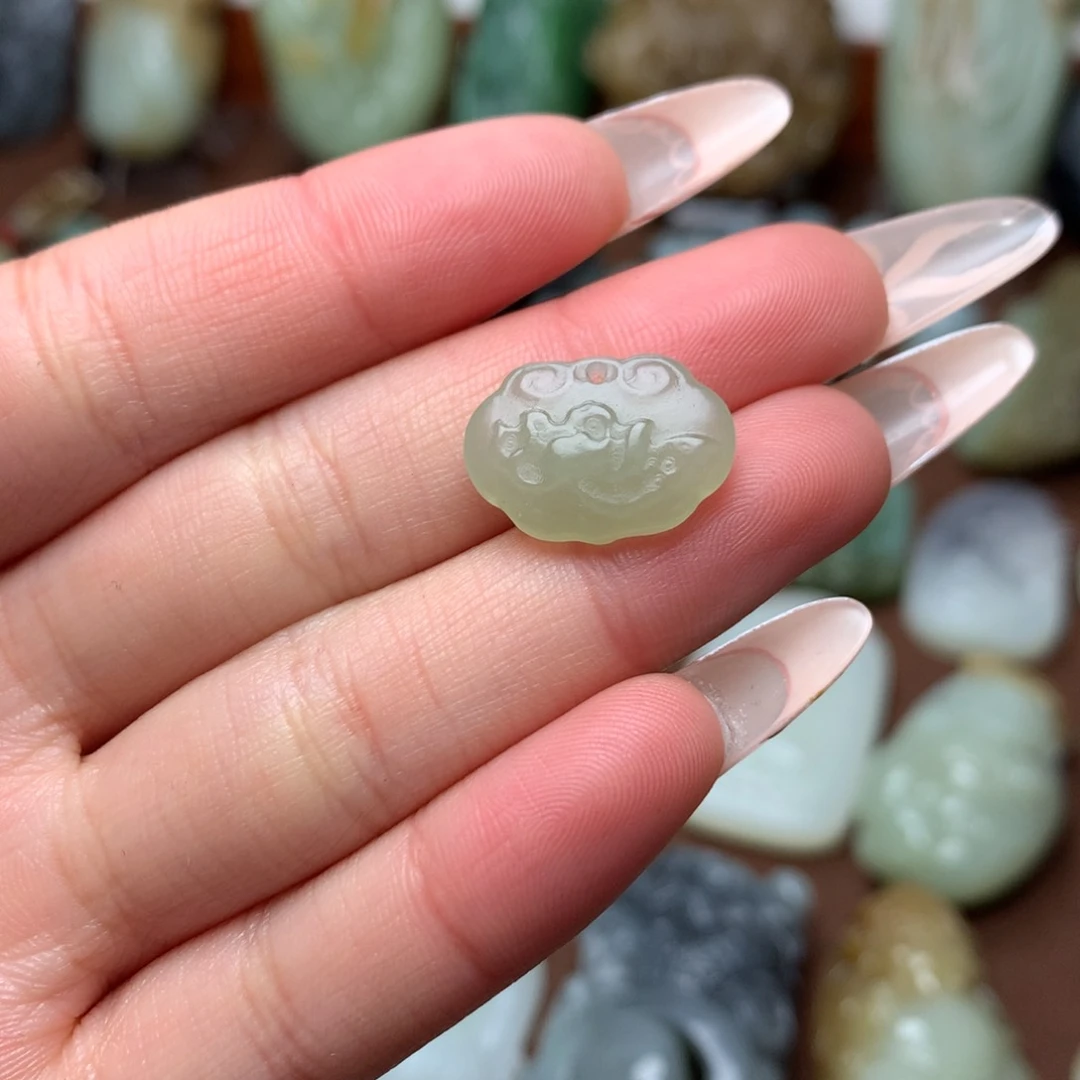 和田玉挂件未镶嵌